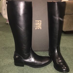 Frye Melissa Button Back Zip (BRAND NEW)